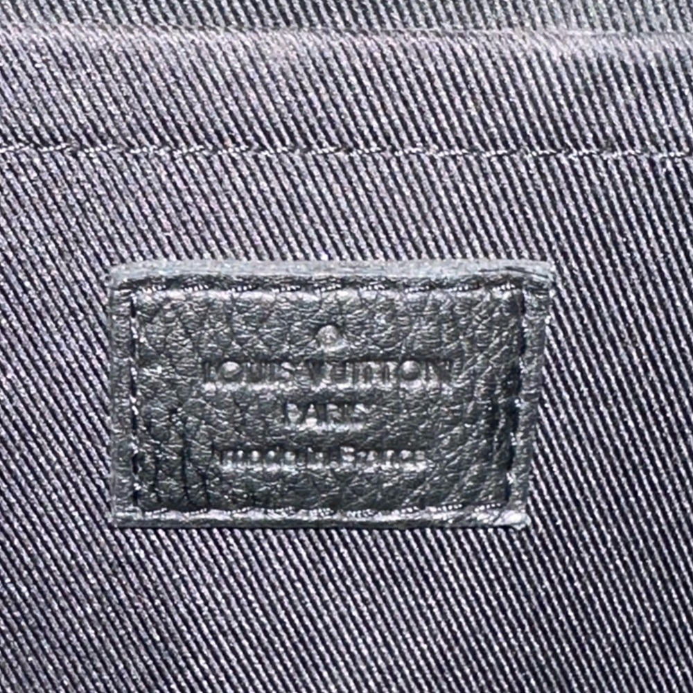 Louis Vuitton Palm Springs Mini - Picture 6 of 10